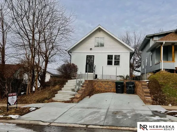 2614 Pierce St, Omaha, NE 68105