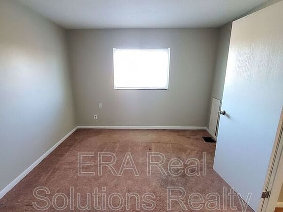 5th image of 842 Regina Ct Unit C