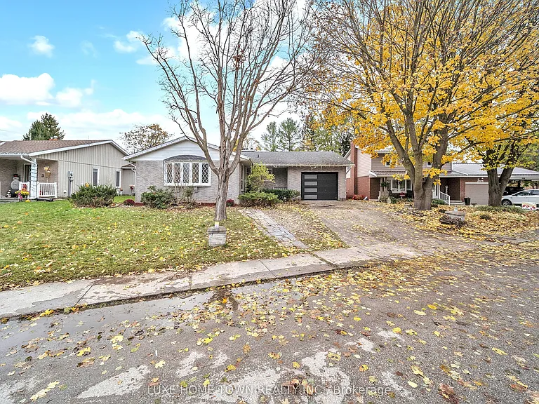 5 Centennial Dr — Photo 2