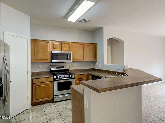 3rd image of 2608 E Waterview Ct