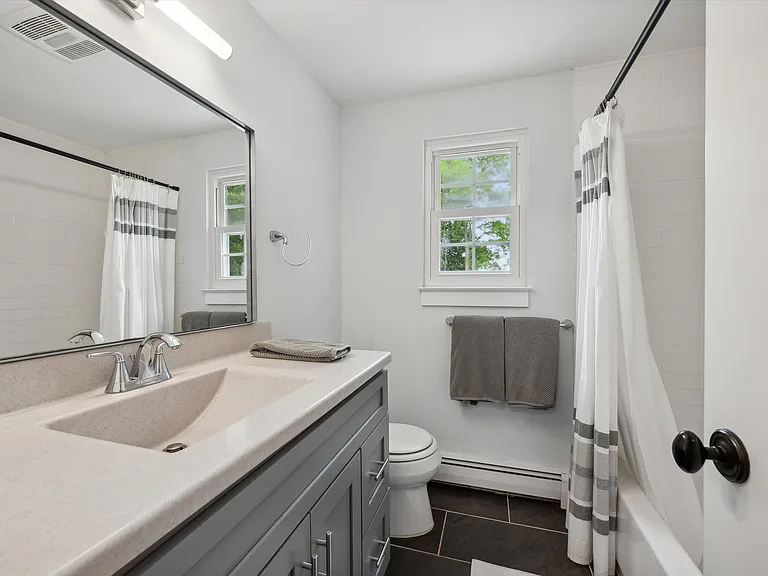 28 Dover Ave — Photo 19