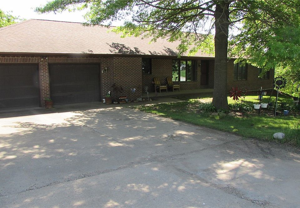 1st image of 1466 Lake Dr