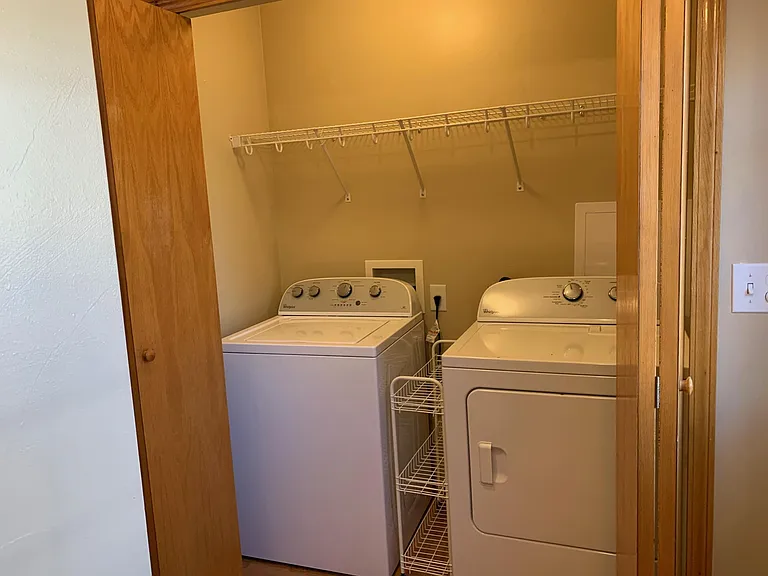 306 W Ash St — Photo 13
