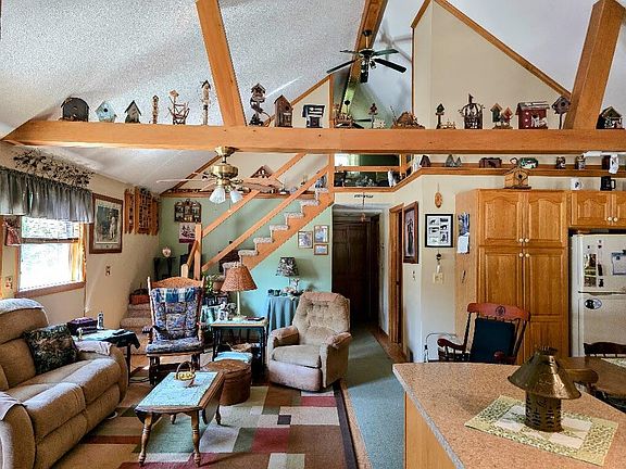 5th image of 27 Brookside Lane