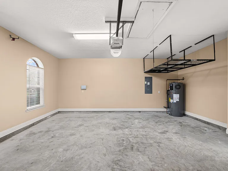 408 W 17th St — Photo 30