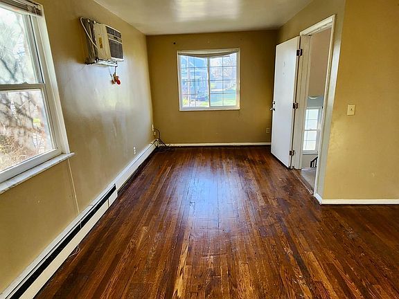 5th image of 4891 N Overlook Ave