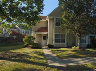 111 Creekside Cir, Spring Valley, NY 10977