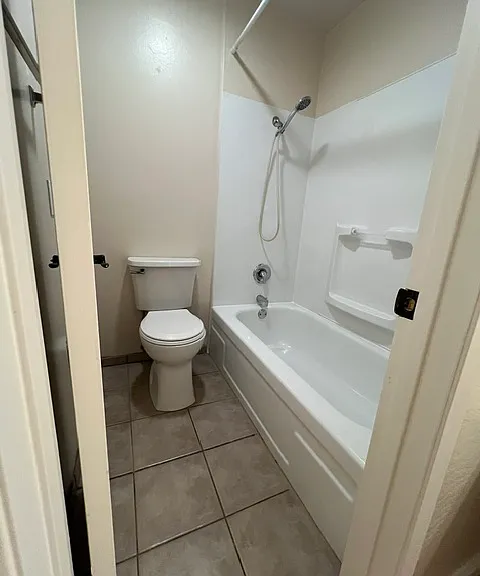 310 N Civic Dr — Photo 19