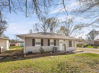 4008 S Park Dr, Belleville, IL 62226