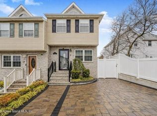 47 Garden St, Staten Island, NY 10314