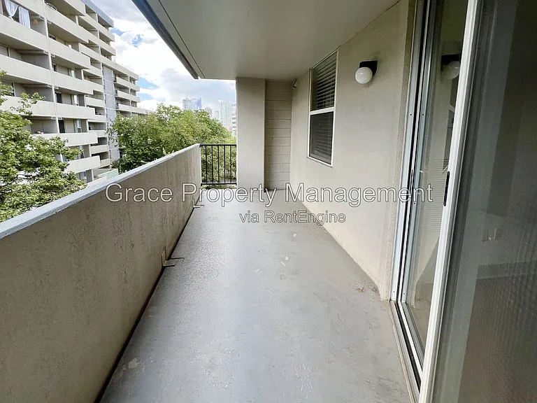 601 W 11th Ave #303 — Photo 15