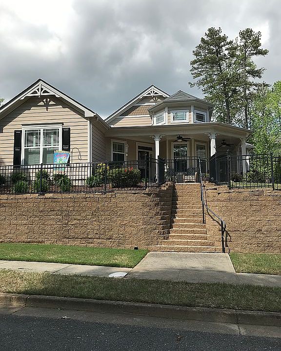 Overlooking Lake Bradshaw