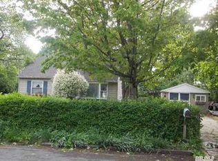 24 New York Ave, West Babylon, NY 11704
