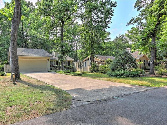 3rd image of 14 Evergreen Ln