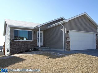 5110 NW Pemberly Ln, Lincoln, NE 68521