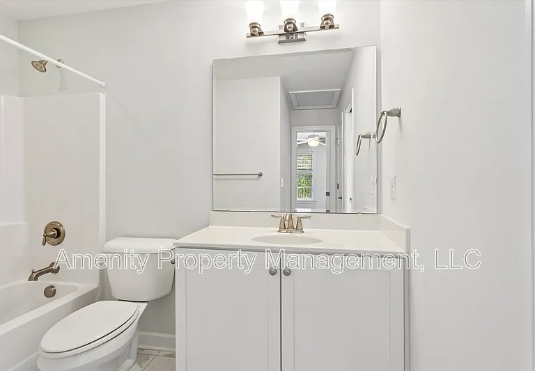 5434 Center St #1 — Photo 20