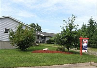 2nd image of 1602 Dogwood Dr