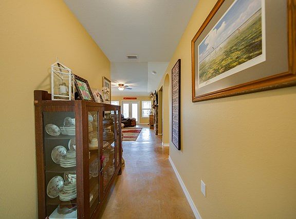 5th image of 706 Hickory Ave