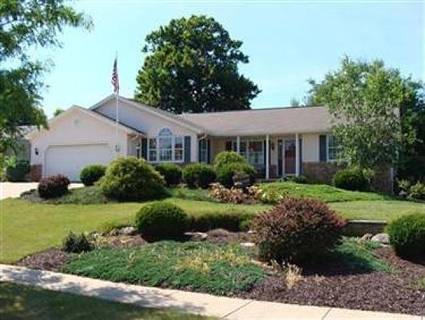 1st image of 147 Woodhaven Dr