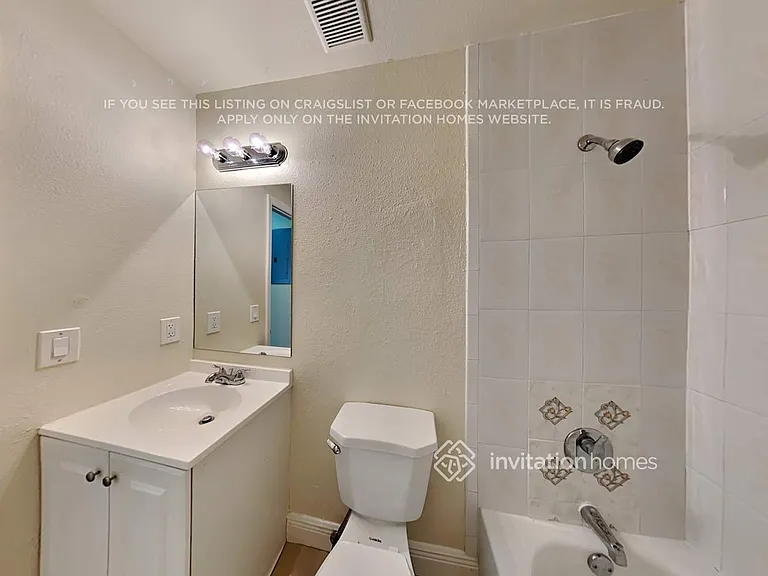 16099 SW 138th Pl — Photo 16