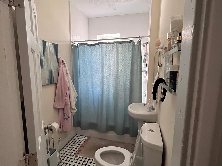 24 Peterborough St #15 — Photo 7