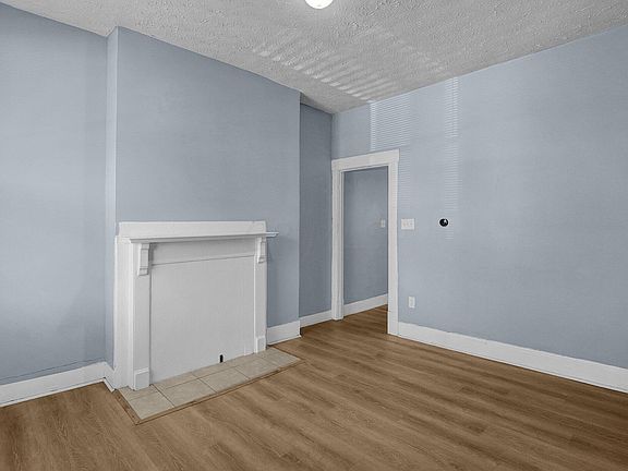 4th image of 1173 E Rich St #75