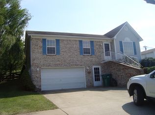 102 Hamilton St, Radcliff, KY 40160