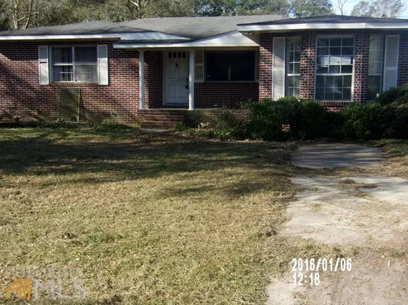 224 N Ralph St, Claxton, GA 30417