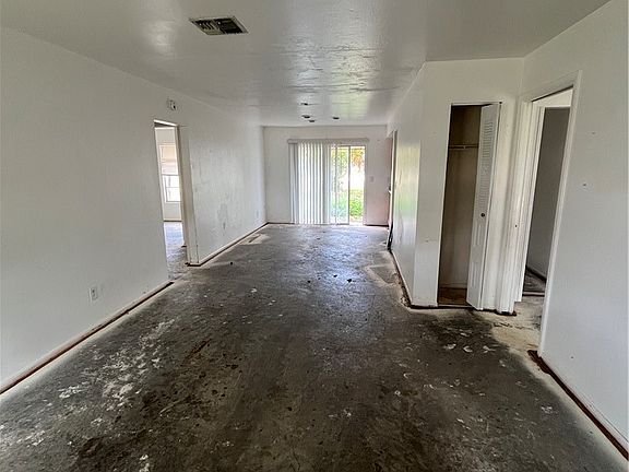 3rd image of 2617 Purslane Dr