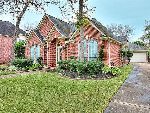 5th image of 1115 Wood Fern Dr