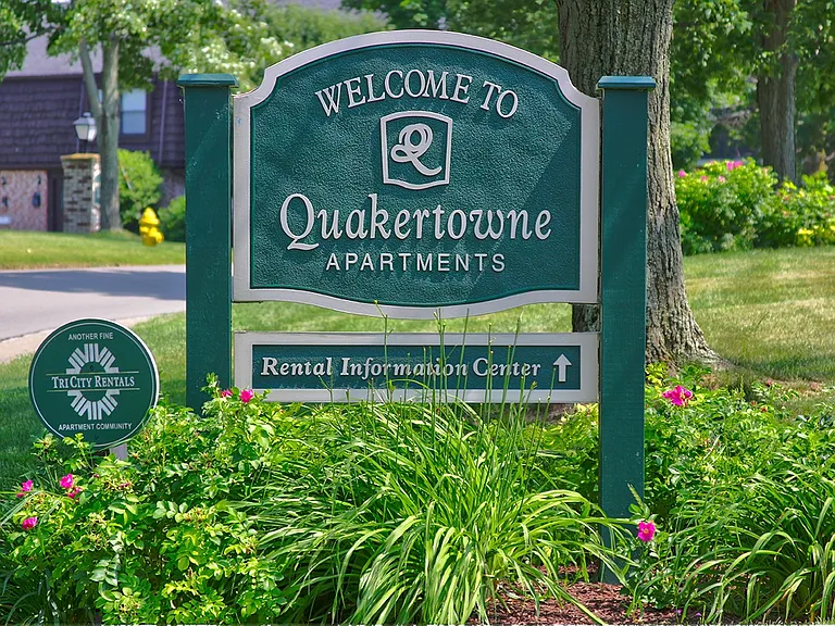 Quakertowne — Photo 16