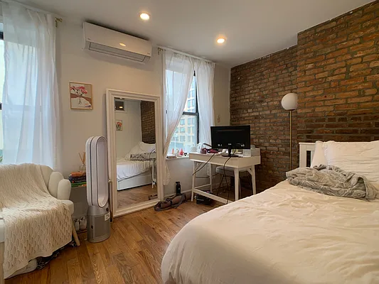 Rented by Corcoran | media 7