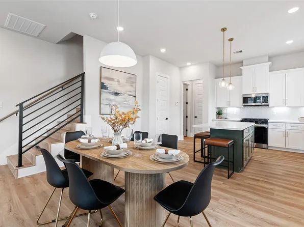 8418 Pech Landing Dr, Houston, TX 77055