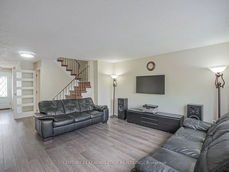 29 Junewood Cres #UPPER — Photo 14