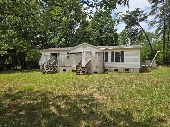 580 Barnes Rd, Eden, NC 27288
