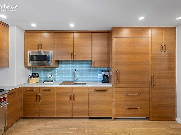 5th image of 1050 5th Ave #Phb