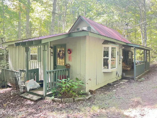 196 Roberts Ln, Tellico Plains, TN 37385