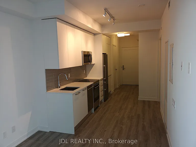 28 Wellesley St E #2805 — Photo 3