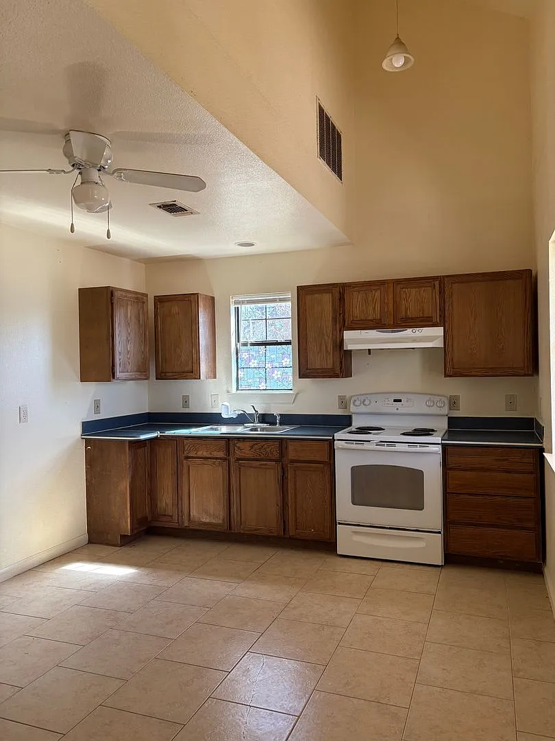2320 Highway 16 N — Photo 2