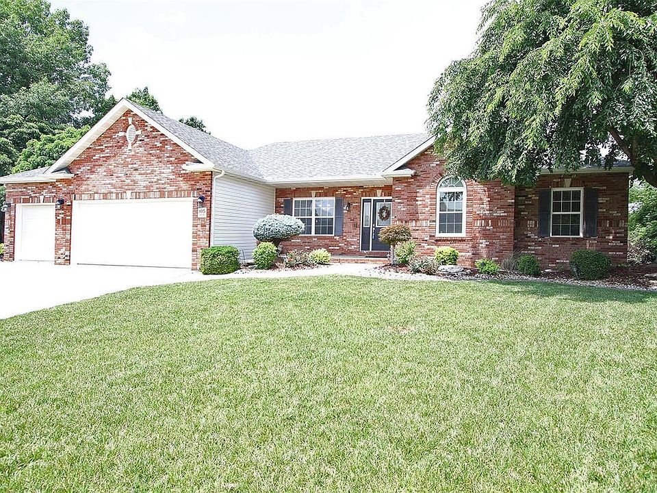 1st image of 105 Oak Hill Dr
