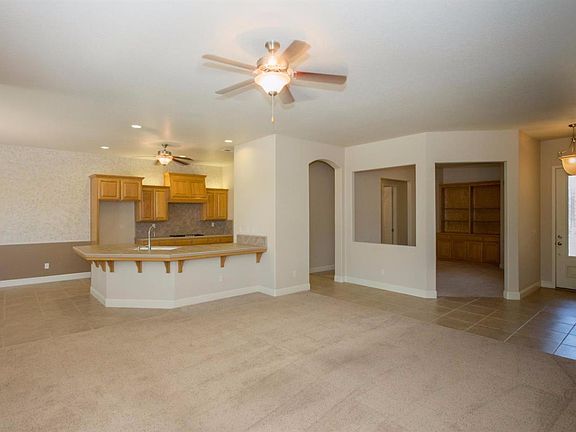 4th image of 5851 E Grove Ave