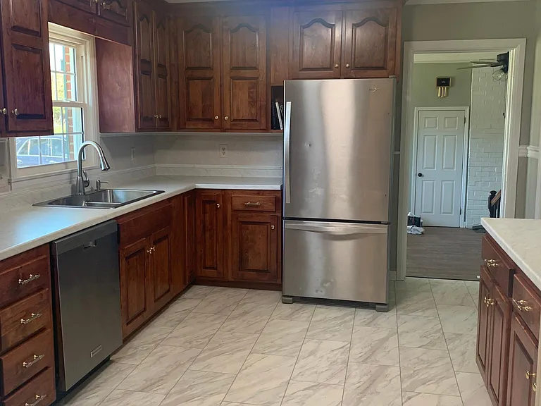 328 Land Oak Rd — Photo 9