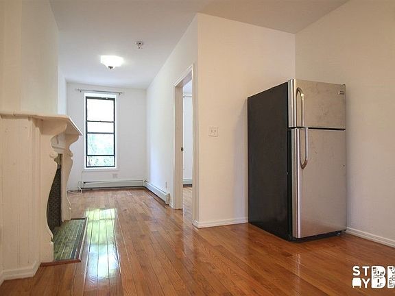 2nd image of 278 Halsey St APT 3F