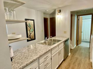 804 Benton Dr APT 14, Iowa City, IA 52246