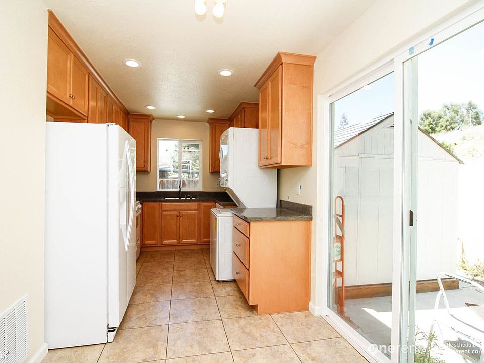 1st image of 6887 Rockton Ave #2