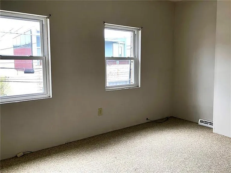 65 S 16th St — Photo 9