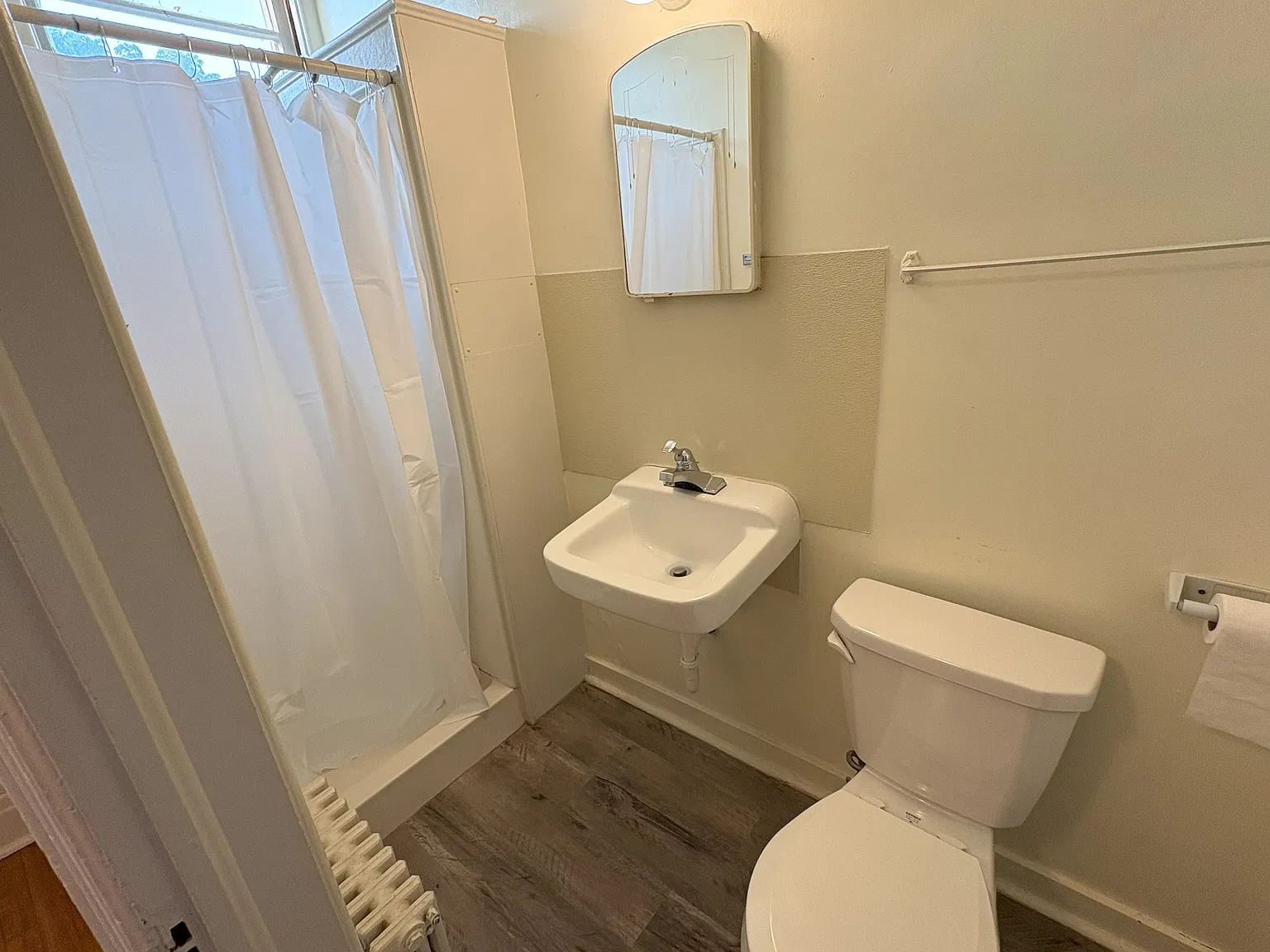1 bed, 421 sqft, $860 — Photo 3