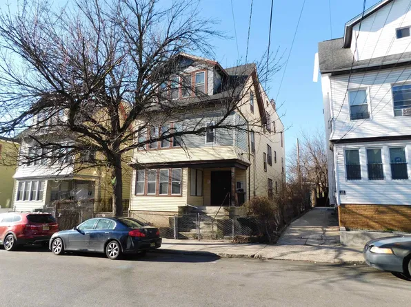 282 Renner Ave #3, Newark, NJ 07112