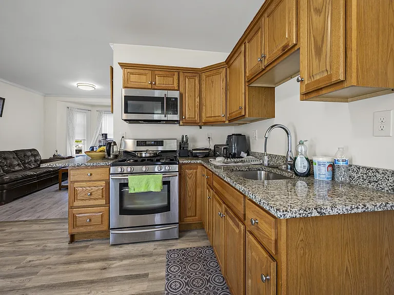 1081-83 Lawrence St #2 — Photo 14
