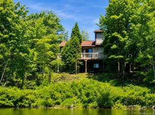 127 Beaver Dam Rd, Long Pond, PA 18334